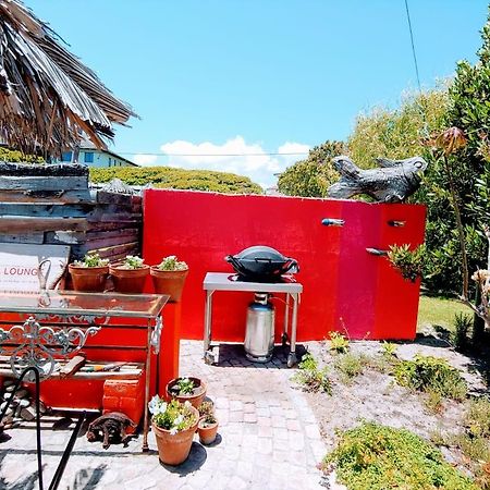 فندق هيرمانوسفي  Bamboo Beach Seaside House المظهر الخارجي الصورة