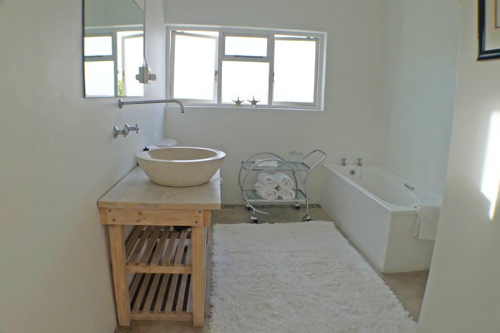 فندق هيرمانوسفي  Bamboo Beach Seaside House المظهر الخارجي الصورة