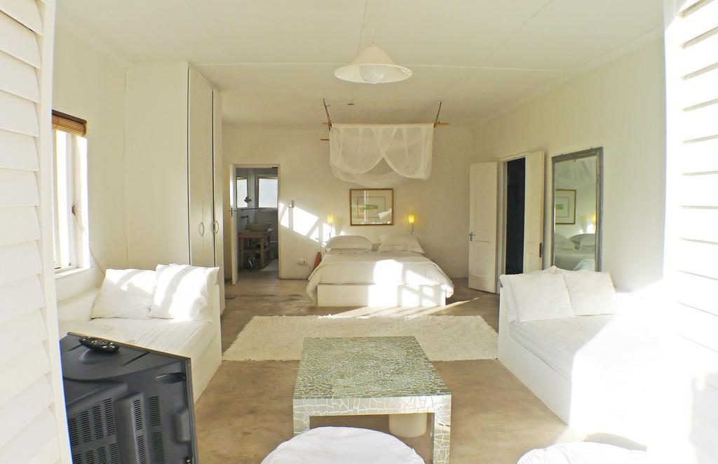 فندق هيرمانوسفي  Bamboo Beach Seaside House المظهر الخارجي الصورة