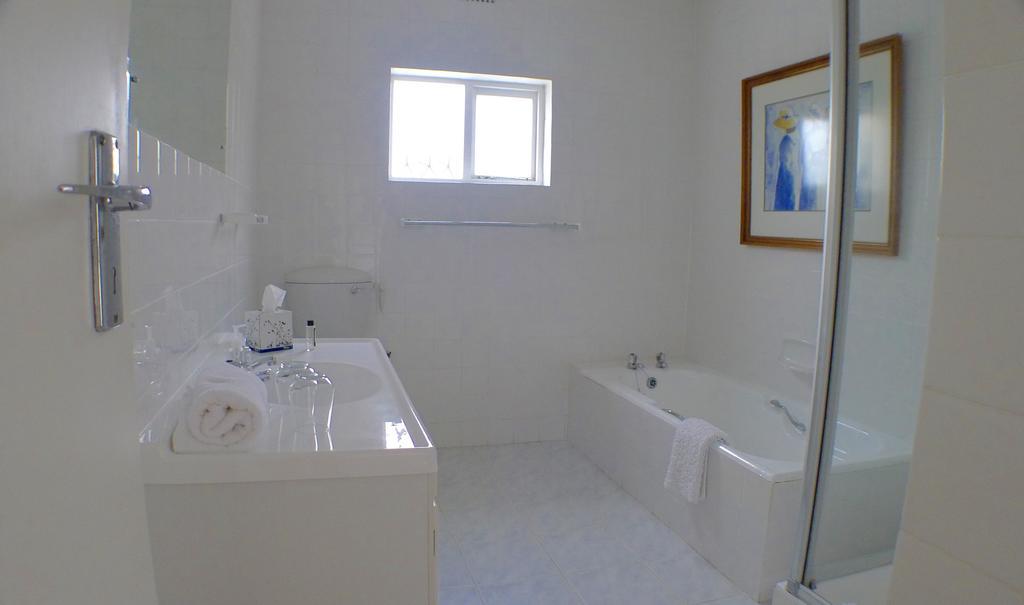 فندق هيرمانوسفي  Bamboo Beach Seaside House المظهر الخارجي الصورة