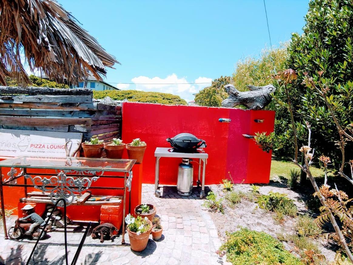 فندق هيرمانوسفي  Bamboo Beach Seaside House المظهر الخارجي الصورة