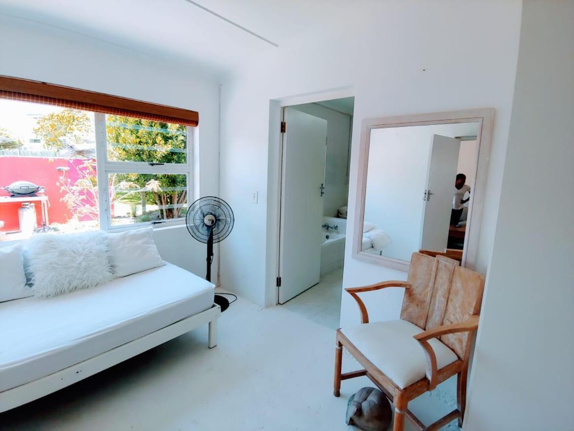 فندق هيرمانوسفي  Bamboo Beach Seaside House المظهر الخارجي الصورة